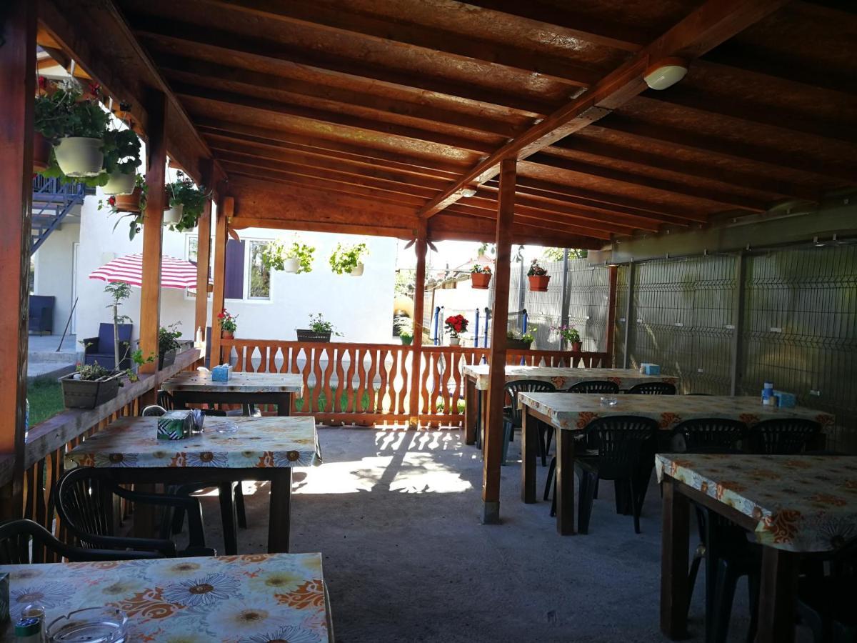 Vila Baciu Hotel Tuzla Exterior photo